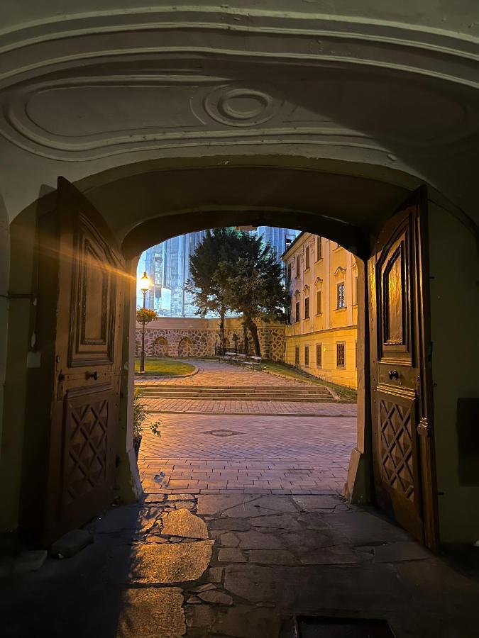 Csaky Palace Bratislava Exterior foto